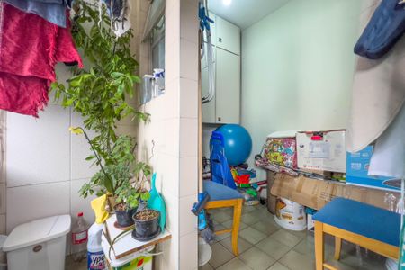 Apartamento à venda com 72m², 3 quartos e 1 vagaÁrea de Serviço