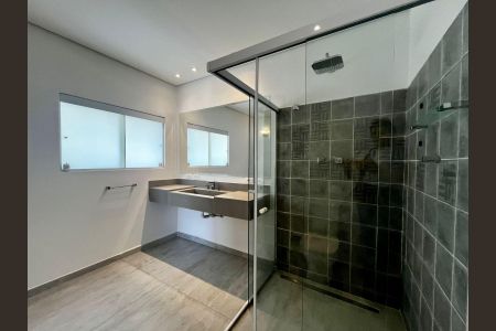 Apartamento à venda com 286m², 3 quartos e 2 vagasBanheiro da Suíte 2