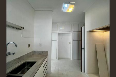 Apartamento à venda com 286m², 3 quartos e 2 vagasCozinha