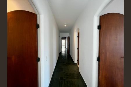 Apartamento à venda com 286m², 3 quartos e 2 vagasCorredor