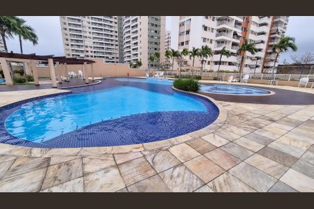 Apartamento à venda com 79m², 3 quartos e sem vagaÁrea comum - Piscina