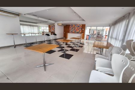 Apartamento à venda com 79m², 3 quartos e sem vagaÁrea comum