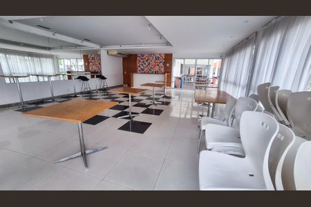 Apartamento à venda com 79m², 3 quartos e sem vagaÁrea comum