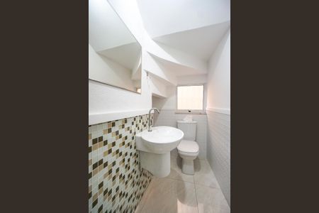 Casa à venda com 98m², 2 quartos e 2 vagasLavabo