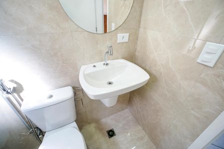 Casa à venda com 98m², 2 quartos e 2 vagasBanheiro Social