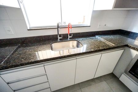 Casa à venda com 98m², 2 quartos e 2 vagasCozinha