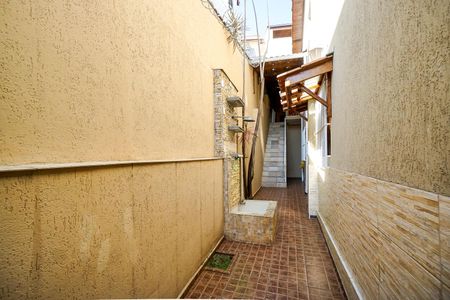 Casa à venda com 98m², 2 quartos e 2 vagasCorredor