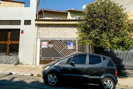 Casa à venda com 98m², 2 quartos e 2 vagasFachada