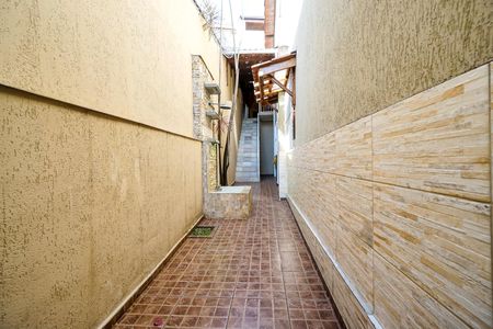 Casa à venda com 98m², 2 quartos e 2 vagasCorredor