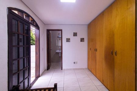 Casa para alugar com 320m², 4 quartos e 4 vagas Casa para alugar com 320m², 4 quartos e 4 vagasQuarto 2 Suite 2