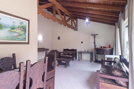 Casa para alugar com 320m², 4 quartos e 4 vagas Casa para alugar com 320m², 4 quartos e 4 vagasVaranda gourmet