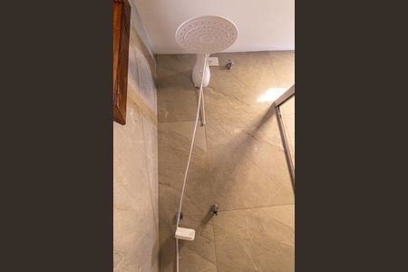 Casa para alugar com 320m², 4 quartos e 4 vagas Casa para alugar com 320m², 4 quartos e 4 vagasBanheiro Social