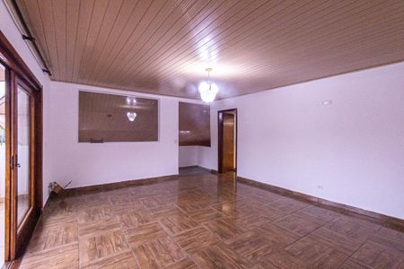 Casa para alugar com 320m², 4 quartos e 4 vagas Casa para alugar com 320m², 4 quartos e 4 vagasSala de TV