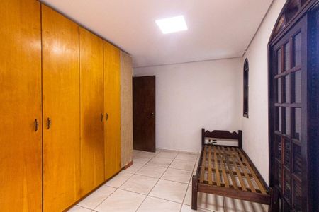 Casa para alugar com 320m², 4 quartos e 4 vagas Casa para alugar com 320m², 4 quartos e 4 vagasQuarto 2 Suite 2