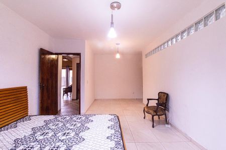 Casa para alugar com 320m², 4 quartos e 4 vagas Casa para alugar com 320m², 4 quartos e 4 vagasQuarto 1 Suite 1