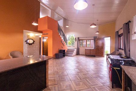 Casa para alugar com 320m², 4 quartos e 4 vagas Casa para alugar com 320m², 4 quartos e 4 vagasSala/Cozinha