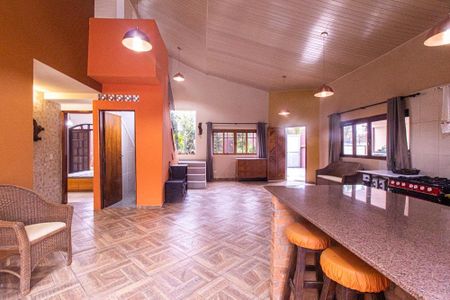 Casa para alugar com 320m², 4 quartos e 4 vagas Casa para alugar com 320m², 4 quartos e 4 vagasSala/Cozinha