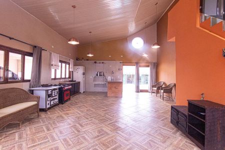 Casa para alugar com 320m², 4 quartos e 4 vagas Casa para alugar com 320m², 4 quartos e 4 vagasSala/Cozinha