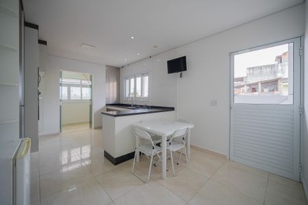 Casa à venda com 250m², 3 quartos e 5 vagas Casa à venda com 250m², 3 quartos e 5 vagasCozinha