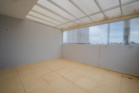 Casa à venda com 250m², 3 quartos e 5 vagas Casa à venda com 250m², 3 quartos e 5 vagasQuintal