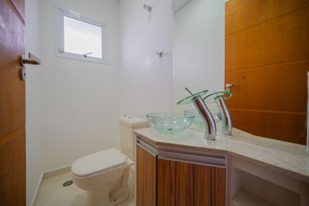 Casa à venda com 250m², 3 quartos e 5 vagas Casa à venda com 250m², 3 quartos e 5 vagasBanheiro 1