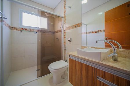 Casa à venda com 250m², 3 quartos e 5 vagas Casa à venda com 250m², 3 quartos e 5 vagasBanheiro 4