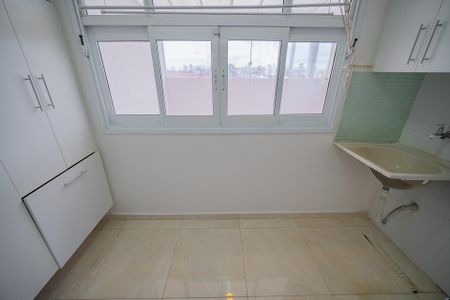 Casa à venda com 250m², 3 quartos e 5 vagas Casa à venda com 250m², 3 quartos e 5 vagasÁrea de Serviço