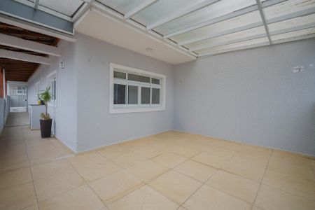 Casa à venda com 250m², 3 quartos e 5 vagas Casa à venda com 250m², 3 quartos e 5 vagasQuintal