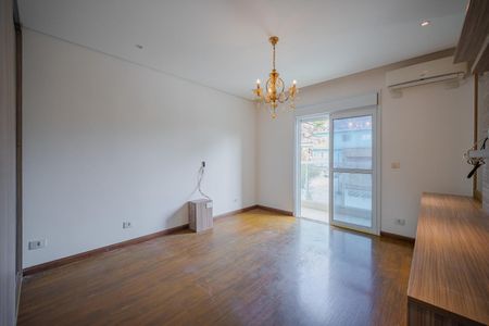 Casa à venda com 250m², 3 quartos e 5 vagas Casa à venda com 250m², 3 quartos e 5 vagasQuarto 3