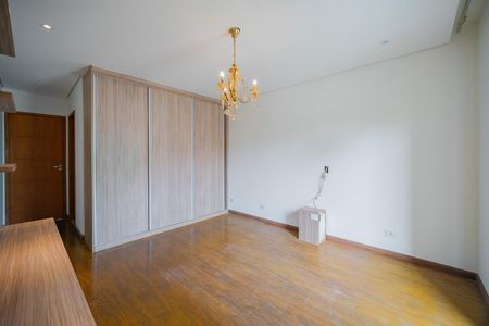 Casa à venda com 250m², 3 quartos e 5 vagas Casa à venda com 250m², 3 quartos e 5 vagasQuarto 3