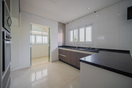 Casa à venda com 250m², 3 quartos e 5 vagas Casa à venda com 250m², 3 quartos e 5 vagasCozinha
