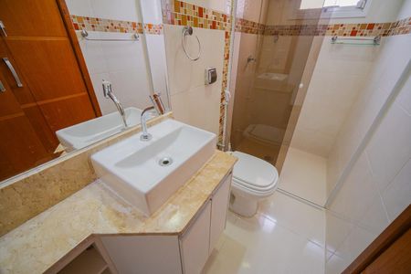 Casa à venda com 250m², 3 quartos e 5 vagas Casa à venda com 250m², 3 quartos e 5 vagasBanheiro 3