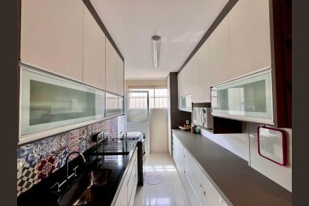 Apartamento à venda com 67m², 2 quartos e 1 vaga Apartamento à venda com 67m², 2 quartos e 1 vagaCozinha