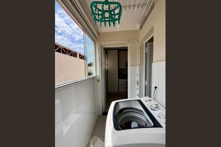 Apartamento à venda com 67m², 2 quartos e 1 vaga Apartamento à venda com 67m², 2 quartos e 1 vagaÁrea Serviço