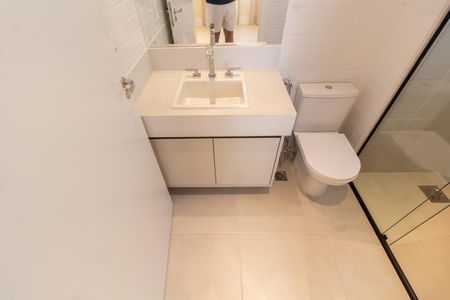 Casa de condomínio para alugar com 200m², 3 quartos e 4 vagas Casa de condomínio para alugar com 200m², 3 quartos e 4 vagasBanheiro da Suíte 3