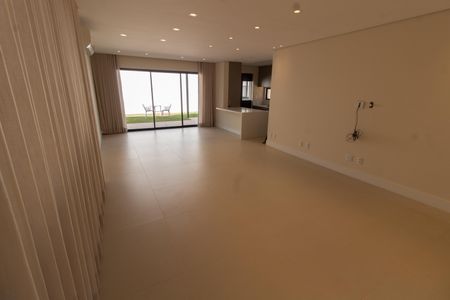 Casa de condomínio para alugar com 200m², 3 quartos e 4 vagas Casa de condomínio para alugar com 200m², 3 quartos e 4 vagasSala