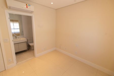 Casa de condomínio para alugar com 200m², 3 quartos e 4 vagas Casa de condomínio para alugar com 200m², 3 quartos e 4 vagasSuíte 3