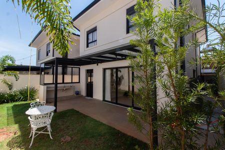 Casa de condomínio para alugar com 200m², 3 quartos e 4 vagas Casa de condomínio para alugar com 200m², 3 quartos e 4 vagasÁrea Externa