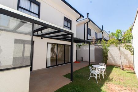 Casa de condomínio para alugar com 200m², 3 quartos e 4 vagas Casa de condomínio para alugar com 200m², 3 quartos e 4 vagasÁrea Externa