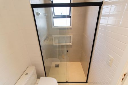 Casa de condomínio para alugar com 200m², 3 quartos e 4 vagas Casa de condomínio para alugar com 200m², 3 quartos e 4 vagasBanheiro da Suíte 3