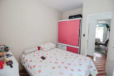 Casa para alugar com 150m², 2 quartos e 2 vagasQuarto 