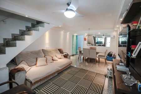 Casa para alugar com 150m², 2 quartos e 2 vagasSala