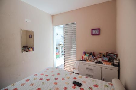 Casa para alugar com 150m², 2 quartos e 2 vagasQuarto 