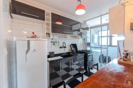 Apartamento à venda com 54m², 1 quarto e 1 vaga Apartamento à venda com 54m², 1 quarto e 1 vagaCozinha e Área de Serviço