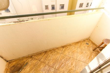 Sacada do Quarto 2 de apartamento para alugar com 2 quartos, 44m² em Chacara Dona Olivia, Ferraz de Vasconcelos