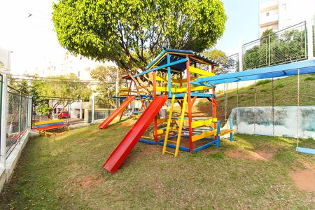Apartamento para alugar com 44m², 2 quartos e 1 vaga Apartamento para alugar com 44m², 2 quartos e 1 vagaÁrea comum - Playground