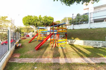 Apartamento para alugar com 44m², 2 quartos e 1 vaga Apartamento para alugar com 44m², 2 quartos e 1 vagaÁrea comum - Playground