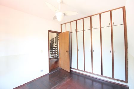 Casa à venda com 411m², 3 quartos e 6 vagasQuarto