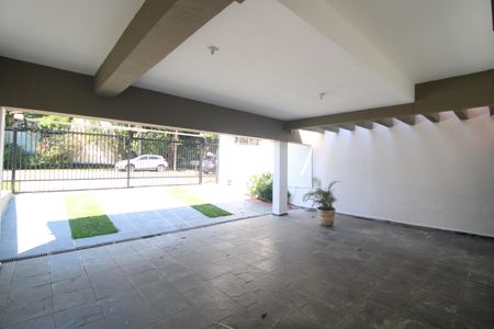 Casa à venda com 411m², 3 quartos e 6 vagasÁrea Externa