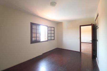 Casa à venda com 411m², 3 quartos e 6 vagasSuíte 1